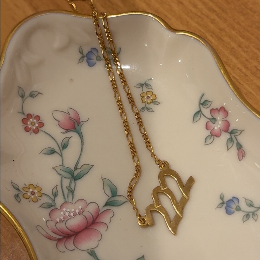Elegant Gold Necklace